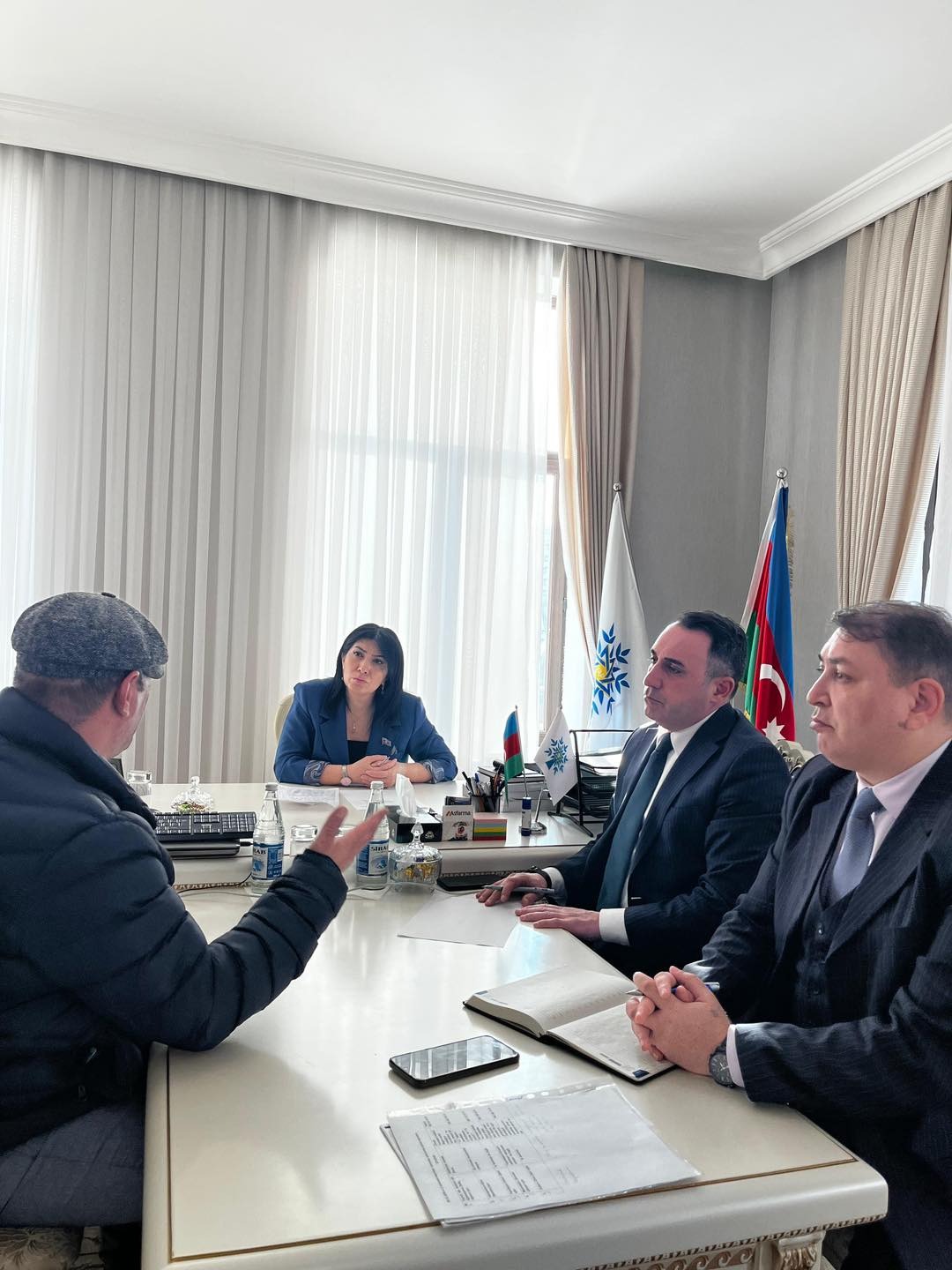 Deputat Elnarə Akimova vətəndaşlarla növbəti qəbulu keçirdi (FOTO)